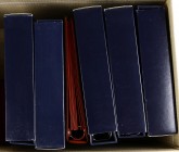 Verhuisdoos met cassette FDC-sets 1996 tm 2001, album met FDC-sets Nederland en Overzee plus diverse grootformaat ongebruikte DAVO-muntenalbums