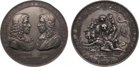 Historiepenningen - 1672 - Penning 'Moord op de gebroeders De Witt te 's-Gravenhage' door P. Avry (vLoon87.1) - VZ Elkaar toegewende borstbeelden van ...