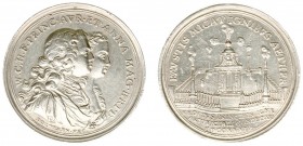 Historiepenningen - 1734 - Penning 'Vuurwerk te Leeuwarden voor Willem IV en Anna' door M. Holtzhey (VvL.93) - VZ Dubbel borstbeeld n.r. / KZ Feestter...
