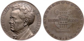 Historiepenningen - 1935 - Penning 'W. Mengelberg 40 jaar dirigent Concertgebouworkest te Amsterdam' door M.P.J. Fleur (KB.877) - VZ Borstbeeld n.l. /...