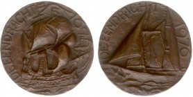 Historiepenningen - 1976 - Penning 'De Eendracht / De Ruyter 300 jaar geleden overleden' - VZ De Ruyters vlaggeschip in 1676 / KZ Gaffelschoener 'De E...