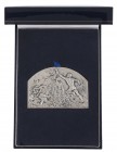 Wienecke-penningen - 2006 - Plaquette 'Het Geld' door J.C. Wienecke 1911 (vgl. JCW.114) - VZ Man met fakkel doet geld uit de rotsen stromen, terwijl e...