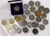 Netherlands - Lot van ca. 44 stuks 5-gulden stedenpenningen Coevorden 1994 t/m 2000 - 15 verschillende typen w.o. 5x zilver en 3x goud .585 (3x15,5 gr...
