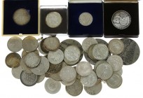 Netherlands - Mooi lot van ca. 53 zilveren penningen op jubilea van steden en instellingen - bruto ca. 880 gram