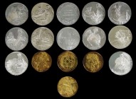 Netherlands - Kist met penningen Rembrandt (12x zilver, Franklin Mint) en Vermeer (4x, verguld zilver)