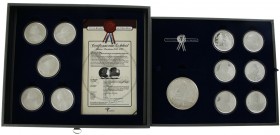 Netherlands - Luxe KNM-cassette 'Uit de kluizen van 's Rijks Munt / Glorious Revolution 1688-1702' met 12 zilveren penningen (11x 42 gram, 1x 100 gram...