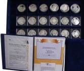 Netherlands - Collectie zilveren penningen 'Leve Oranje' in blauwe cassette