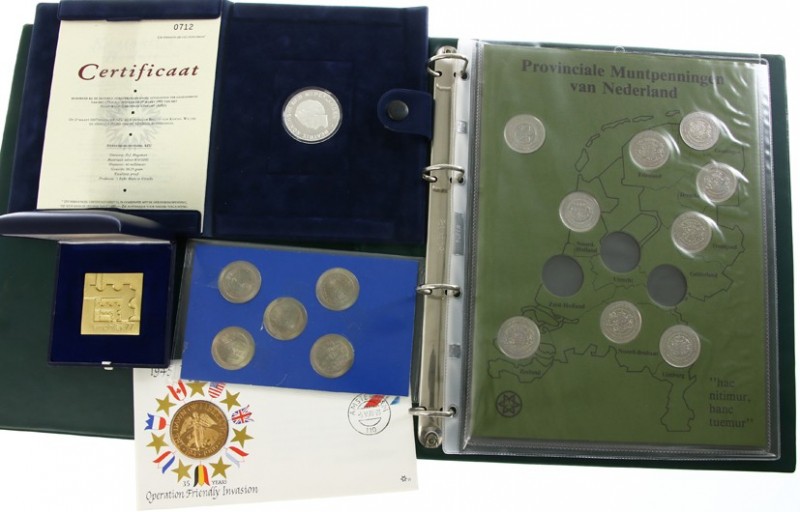 Netherlands - Lot Penningen in album en doosjes in zilver en onedel