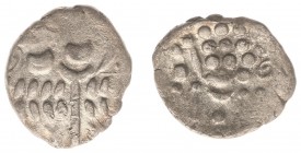 Celts - Britain - Durotriges - AR Stater (c. 58 BC-AD 43, 3.33 g) - Wreath, cloak and crescents / Disjointed horse left, with rectangular head, body o...