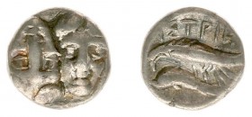 Northern Greece - Thrace - Istros - AR Drachm (4th century BC, 1.15 g) - Facing male heads, the left inverted / Sea-eagle flying left, grasping dolphi...