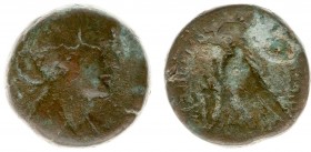 Cleopatra VII (51-30 BC) - AE Diobol / 80 Drachmai (Alexandria, 21.60 g) - Diademed and draped bust of Cleopatra VII to right / Eagle standing left on...