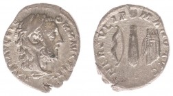 Commodus (177-192) - AR Denarius (Rome AD 192, 2.14 g) - Head right, wearing lion's skin headdress / HERCVLI ROMANO AVG Bow, club and quiver with arro...