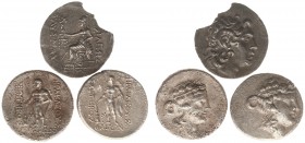 Greek / Hellenistic coinage - A small lot with 2 x AR Tetradrachm of Thasos (Herakles with club) and an AR Tetradrachm of Lysimachos (Byzantion, flan ...