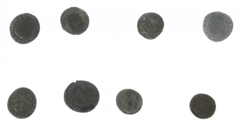 Roman coinage - A small collection of 8 Roman late bronzes: Maiorina's (double, ...