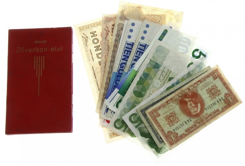 Nederland - Doosje biljetten NL wo. Zilverbon-etui, 100 Gulden Erasmus, etc.