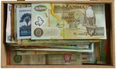 Afrika - Small box banknotes Africa including Zambia, Ghana, Congo, etc. - Total ca. 90 pcs.
