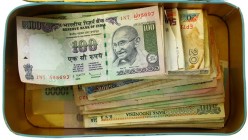 Azië - Small box banknotes Asia including India, Vietnam, Malaysia, etc. - Total ca. 150 pcs.