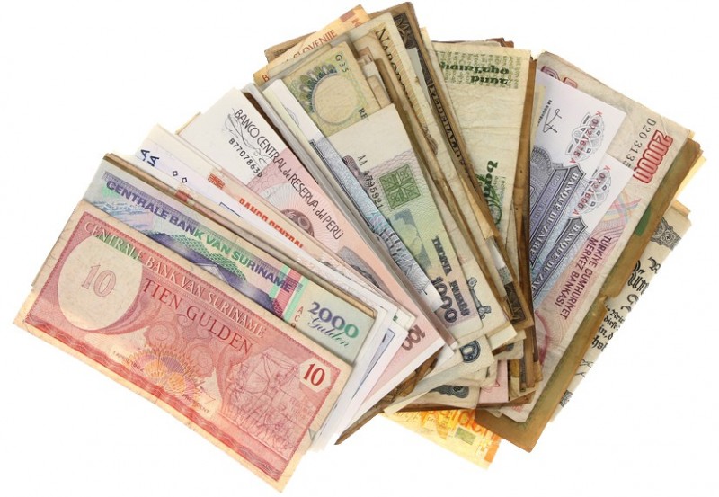 Miscellaneous - Small box banknotes world including Greece, Poland, Brasil, Suri...