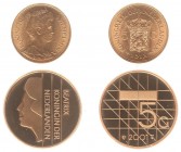 Netherlands - Gouden Vijfjes en Tientjes met extra's - 5 Gulden 1912 - Goud - UNC, in cassette met 5 gulden 2001