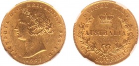 Australia - Victoria (1837-1901) - Sovereign 1867 (KM4, Fr.10) - Obv: Laureate head left / Rev: Crown above Australia within wreath - Gold - NGC MS60