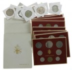 Vatican City - Box with various Mintsets Vatican Vatican incl. 500 Lires, also some single silver coins