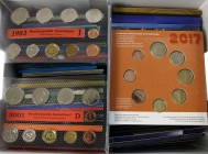 Euro's - Box with large amount of Euro and pre-Euro sets, various countries