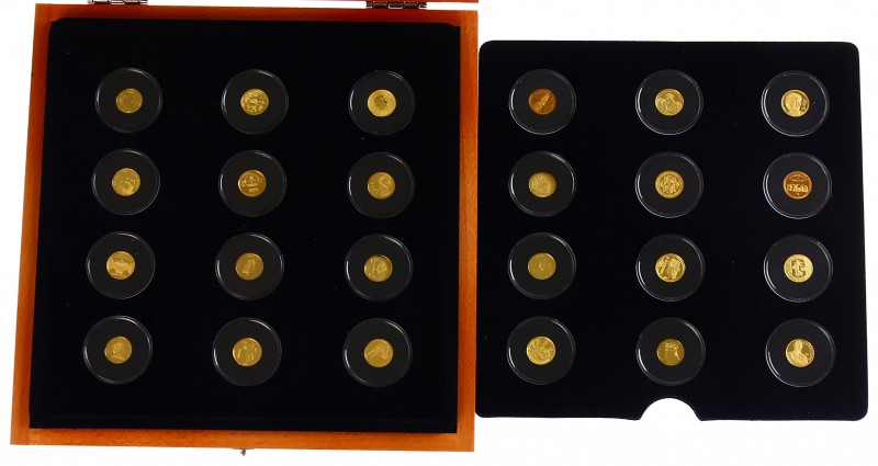 World coins - Wooden cassette with 'De Kleinste Gouden Munten Collectie' - 20x 1...