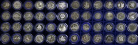 World coins - Collection 'Reis om de Wereld in zilver', 48 pieces silver Proof coins in capsules in 2 cassettes and 2 maps with descriptions - Proof, ...