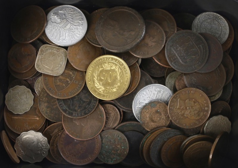 World coins - Interesting lot various mainly copper world coins, some older piec...