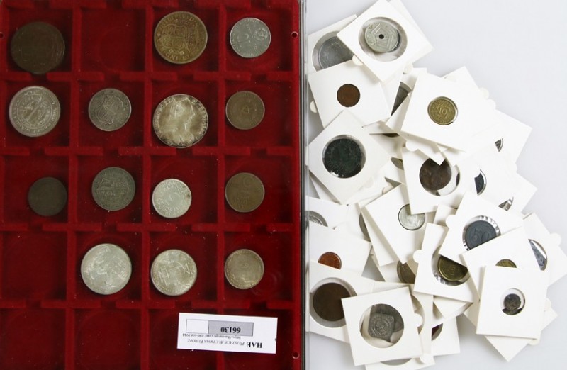 World coins - Lot world coin in box, single coins in coin holders and some in Li...