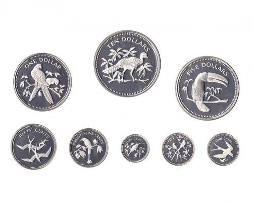 BELICE. Set de 8 piezas. 1974. En estuche original. Prueba.