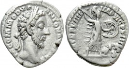 COMMODUS (177-192). Denarius. Rome. 

Obv: M COMMODVS ANTON AVG PIVS. 
Laureate head right.
Rev: P M TR P VIIII IMP VI COS IIII P P. 
Minerva adv...