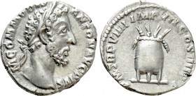 COMMODUS (177-192). Denarius. Rome. 

Obv: M COMMODVS ANTON AVG PIVS. 
Laureate head right.
Rev: P M TR P VIIII IMP VII COS IIII P P. 
Modius con...