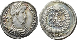 CONSTANTIUS II (337-361). Siliqua. Arelate. 

Obv: D N CONSTANTIVS P F AVG. 
Diademed, draped and cuirassed bust right.
Rev: VOTIS / XXX / MVLTIS ...