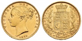 United Kingdom. Victoria Queen. 1 sovereign. 1852. (Km-736.2). (Fried-387e). Au. 7,96 g. Welding on edge. Choice VF. Est...230,00. /// SPANISH DESCRIP...