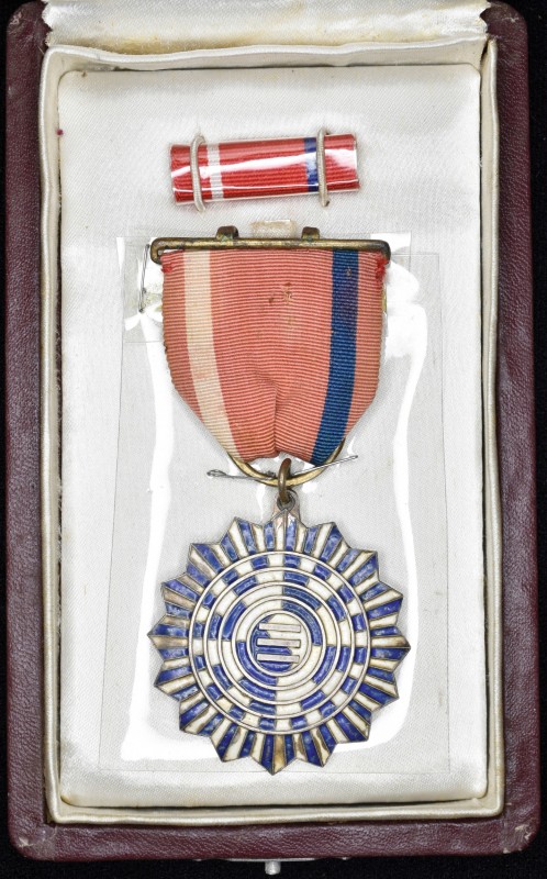 China, Air Force Order of Ch’ien Yuan (One Class only), awarded to officers and ...
