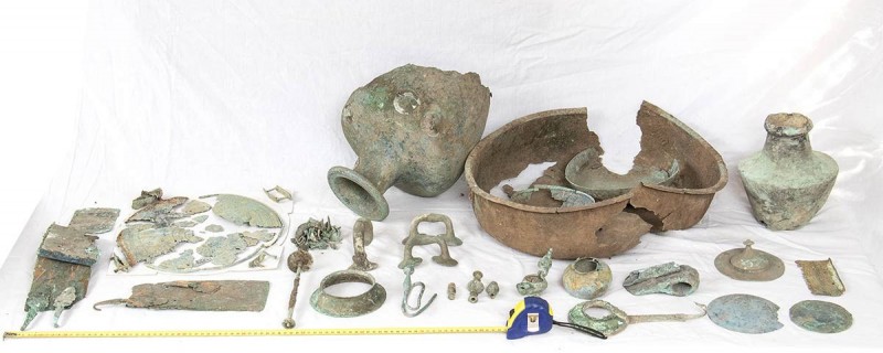 LARGE GROUP OF BRONZE OBJECTS
From Etruscan to Roman Period

This large lot i...