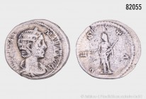Römische Kaiserzeit, Julia Mamaea, Mutter des Severus Alexander, Denar, Rom, geprägt unter Severus Alexander (222-235). Rs. Vesta nach links stehend. ...