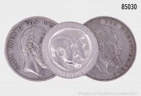 Württemberg, Konv. von 3 Silbermünzen (900er Silber): 5 Mark 1874 und 1904 und 3 Mark 1911 (Silberhochzeit des Königspaars). Sehr schön bis vorzüglich...