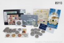 Posten aus Sammlungsauflösung, mit ca. 557 Münzen und Medaillen. Dabei Kleinmünzen Kaiserreich, Weimarer Republik, Drittes Reich, BRD und DDR mit über...