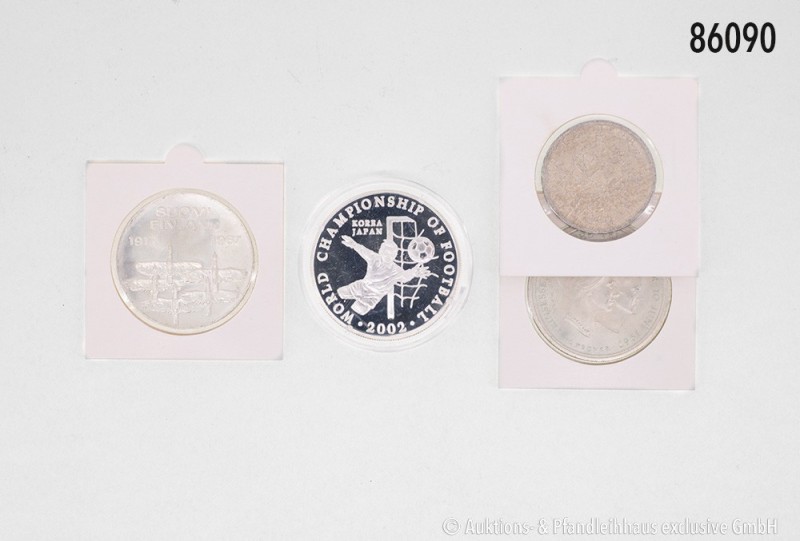 Alle Welt, 1951-2002, Konv. mit 16 Silbermünzen, dabei Belgien, Bulgarien, Luxem...