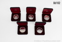 Kanada, Konv. 5 St. Silver Dollar, 500er Silber 1982, 1983, 1984, 1985, 1987 und 3 Kursmünzensätze mit Silberdollar, 500er Silber 1973, 1981 und 1986....