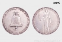Drittes Reich, Olympische Spiele Berlin 1936, Silbermedaille von K. Roth, bei Sächsischen Staatsmünze. Vs. OLYMPISCHE SPIELE BERLIN MCMXXXVI, Glocke. ...