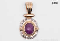 Anhänger, 585er Gold, 10 Punktdiamanten und 1 Rubin Cabochon. 7,22 g. Zertifikat liegt bei.