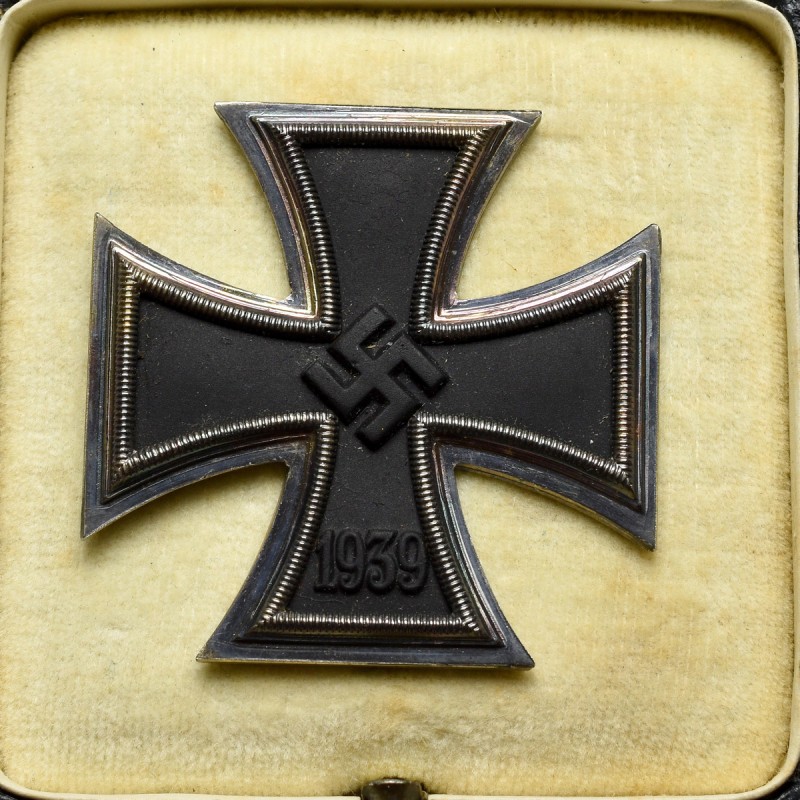 III Reich, Iron Cross I Class Pięknie zachowany egzemplarz w pudełku nadaniowym....