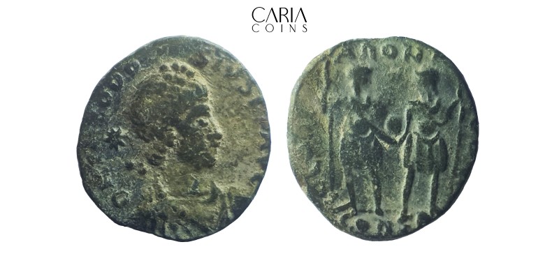 Theodosius II, AD 402-450. Constantinople.Bronze Æ Nummus. 12 mm, 1,65 g. Very f...
