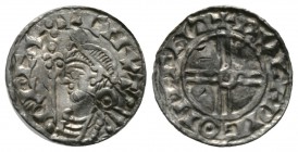 ENGLAND. CANTERBURY, Royal mint, Cnut (1016-35), Silver Penny, 0.91g, 18mm, Short Cross type moneyer Wulfwig. North 790 Obv: Diademed bust left with l...