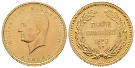 Turkey, Republic, 250 Kurush, Istanbul, dated 1923/47 (1962), 17.99g, 27mm. Head of Atatürk left / Legend and date within wreath. KM 857. Extremely Fi...