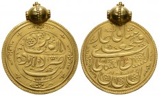 Iran, Qajars, Fath ‘Ali Shah, Gold Presentation Toman, contemporary copy?, 5.70g An interesting piece with a contemporary mount, Good Very Fine and Ve...