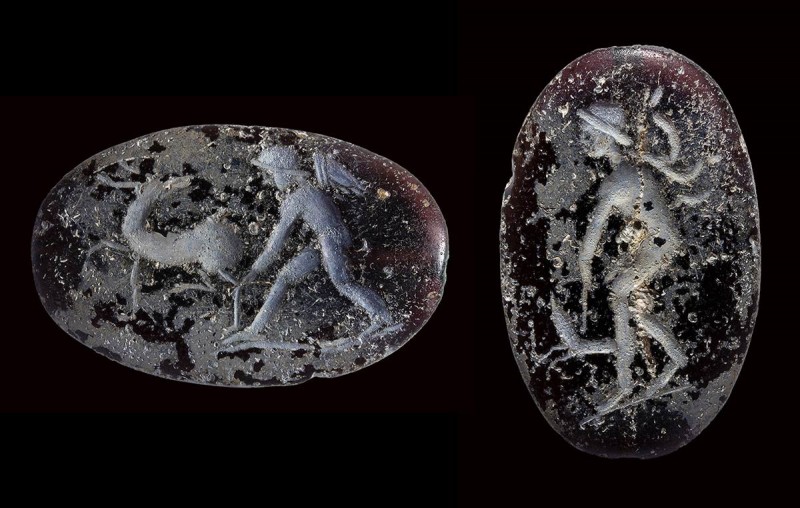 A late hellenistic two-faced glass intaglio. Eros with stag & Eros with a dog. ...